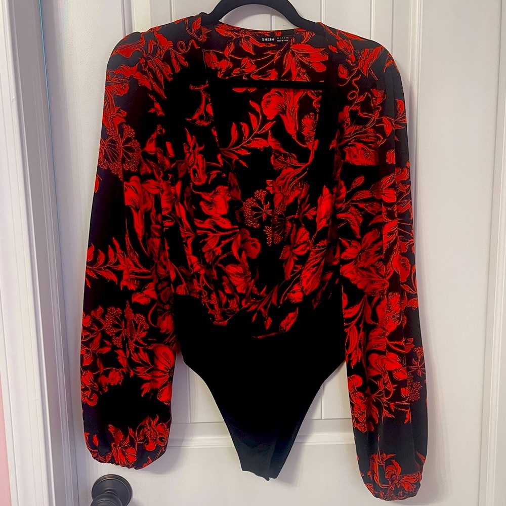 SHEIN Floral Long Sleeved Bodysuit
